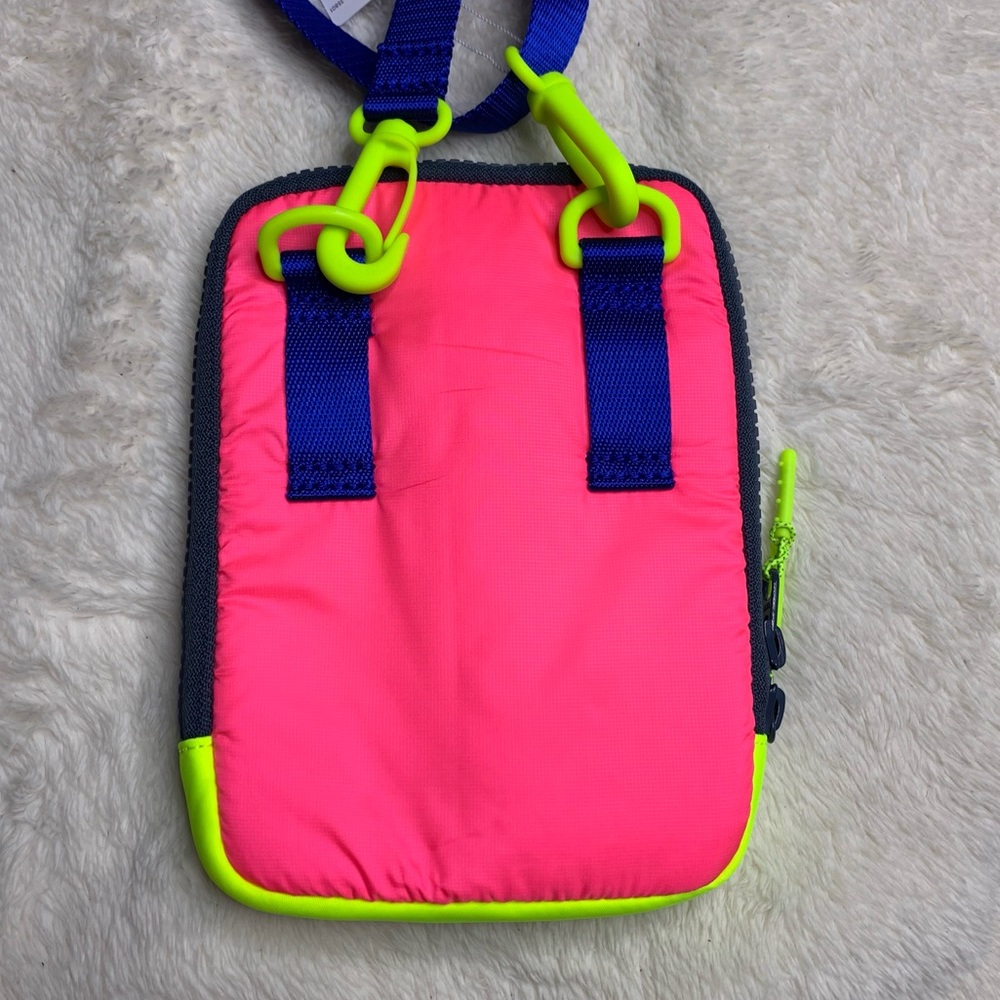 Lululemon Easy Access Crossbody Bag NWT - Picture 13 of 16